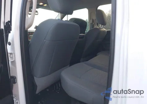 2020 Ram 1500 Classic Tradesman 4X2 6'4 Box z USA, uszkodzony, nr VIN 1C6RR6FG8LS160972